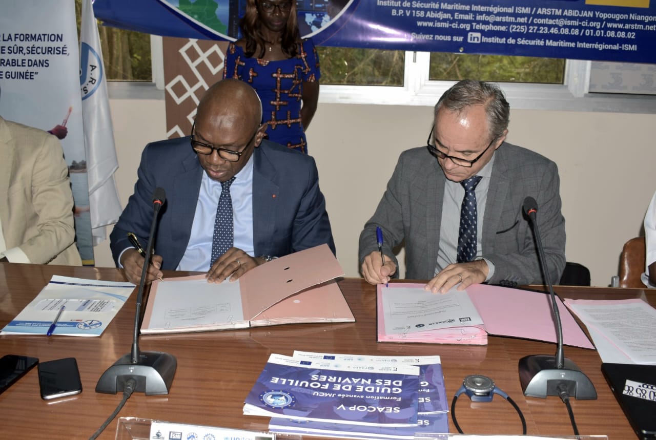 Lutte contre le commerce illicite par voie maritime&nbsp;: signature d’une convention de coopération ISMI – Expertise France