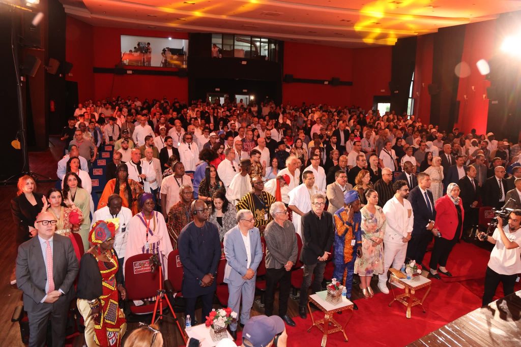 La 26ᵉ édition du Festival International du Cinéma Africain de Khouribga (FICAK), au Maroc, célèbre la diversité cinématographique du continent et de ses diasporas. Marqué par le partenariat avec le festival « Vues d’Afrique » de Montréal et la sélection du film ivoirien « Ma détresse », l'événement s’affirme comme un carrefour stratégique majeur.