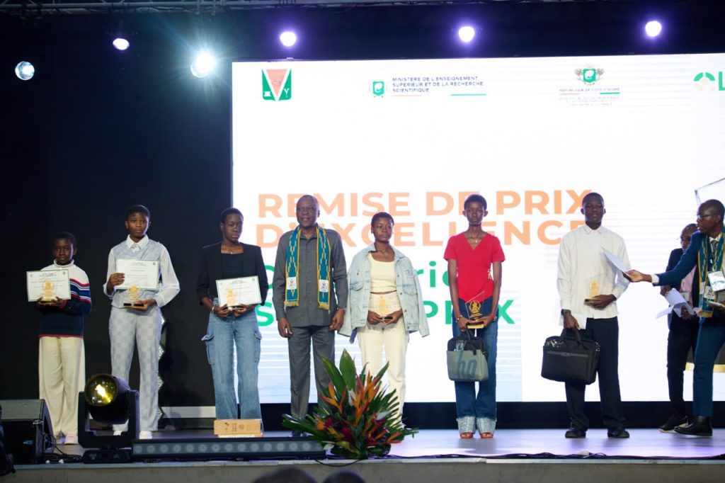 Le 26 juillet 2026, la mairie de Bouaké, menée par le maire Amadou Koné, a célébré la 1ère édition du Prix d’Excellence. © DR.