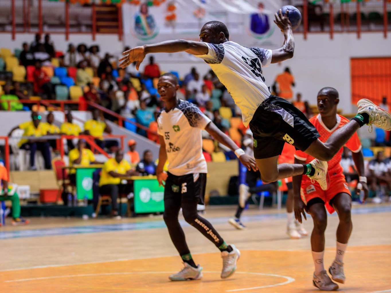 Handball – 22e Championnat d’Afrique des Nations des cadets : la Guinée bat la Côte d’Ivoire et hérite du Rwanda en quarts de finale
